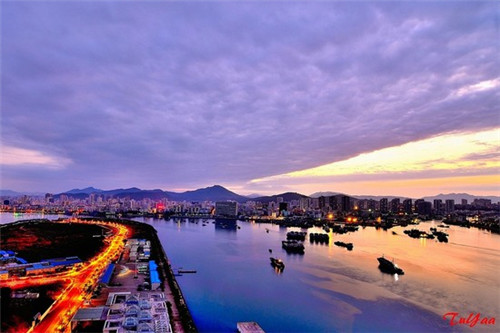 魔法美人鱼的小游戏叫什么（有魔法的美人鱼公主动画片）